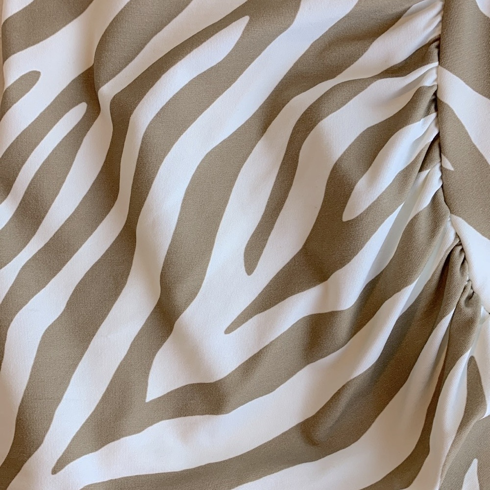NWT Michael Kors Women Beige White Zebra Print Ring Swimsuit Bikini 2 Piece Set - Picture 10 of 13